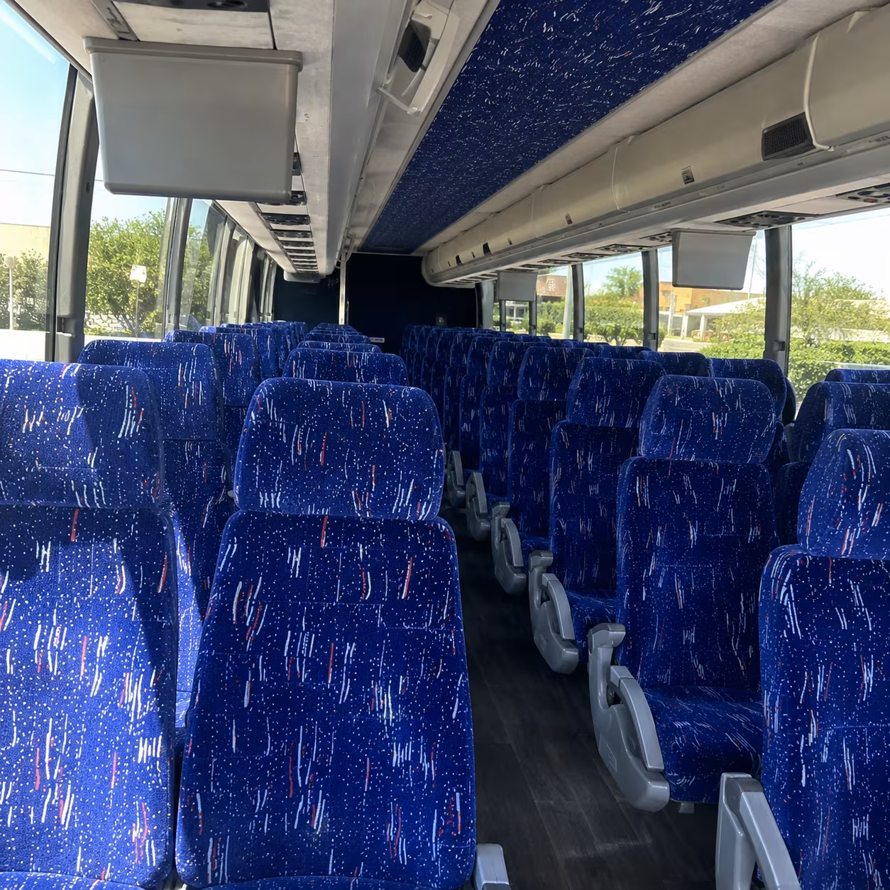 book group transportation for your next airport transfer 4