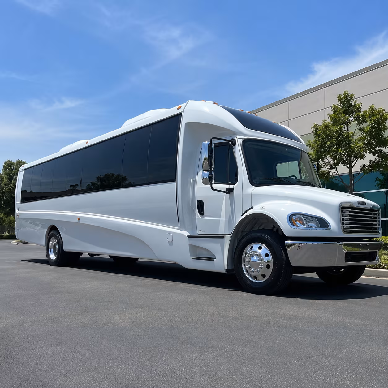 mission 28 passenger minibus