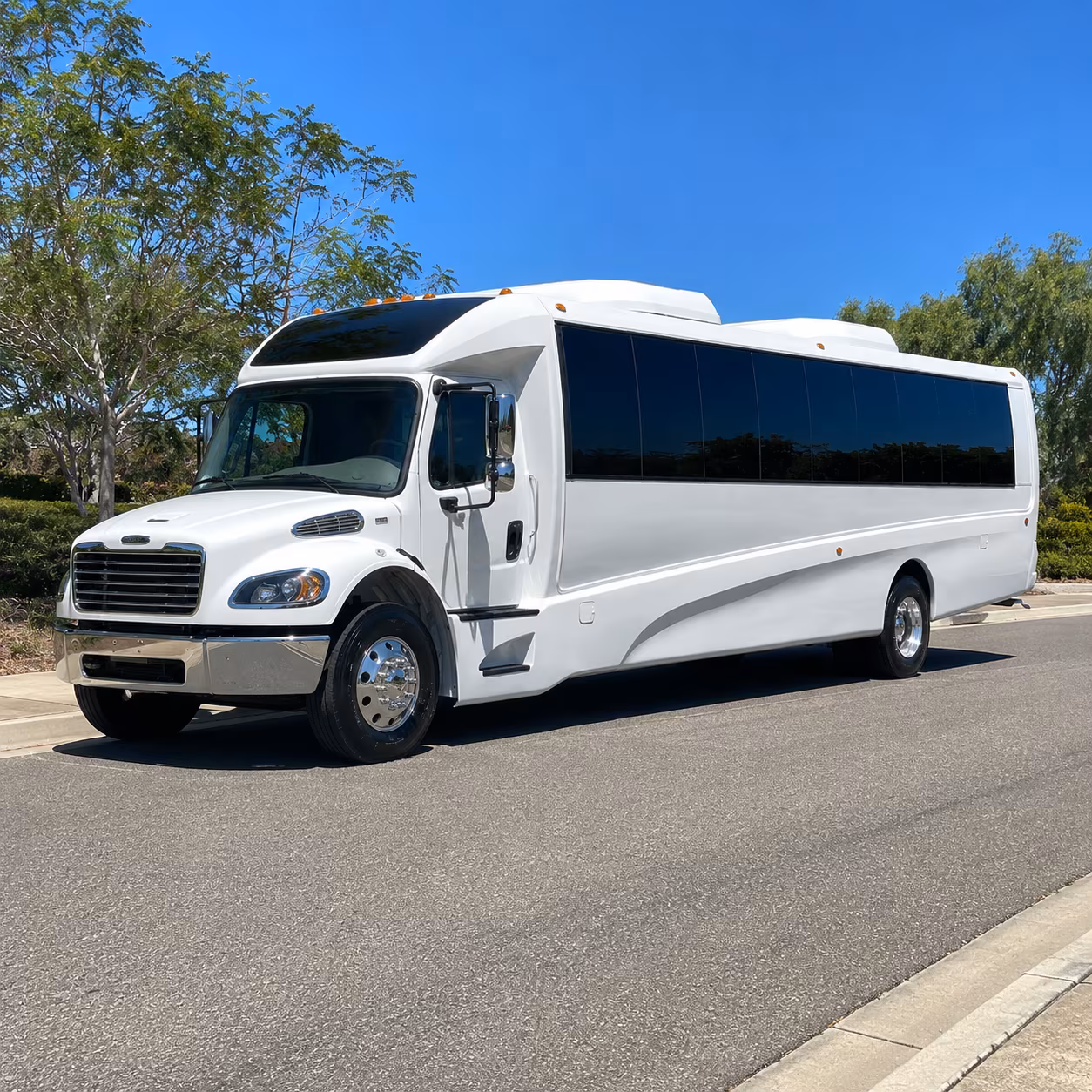 mission 30 passenger minibus
